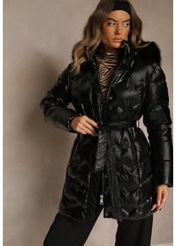 Czarna Kurtka Pikowana z Odpinanym Futerkiem i Kapturem Ozdobiona Paskiem Olinesa ze sklepu renee.pl w kategorii Kurtki damskie - zdjęcie 187290170