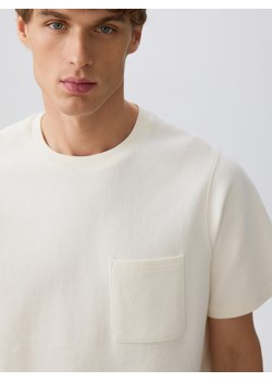 Reserved - T-shirt comfort z kieszonką - złamana biel ze sklepu Reserved w kategorii T-shirty męskie - zdjęcie 187290494