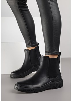 Czarne Botki Sztyblety na Ozdobnie Żłobionej Podeszwie Ezisane - id: 402012 - marki born2be - 187292300 Czarne Botki Sztyblety na Ozdobnie Żłobionej Podeszwie Ezisane ze sklepu born2be.pl w kategorii Botki - zdjęcie 187292300