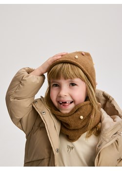 Reserved - Dzianinowa czapka z aplikacją - beżowy - id: 860GT-08X - marki Reserved - 187292830 Reserved - Dzianinowa czapka z aplikacją - beżowy ze sklepu Reserved w kategorii Czapki dziecięce - zdjęcie 187292830