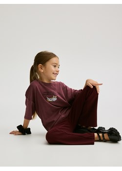 Reserved - Prążkowane spodnie flare - mahoniowy ze sklepu Reserved w kategorii Spodnie dziewczęce - zdjęcie 187292883