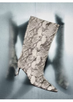 Mohito - Botki na szpilce - wielobarwny - id: 569HR-MLC - marki Mohito - 187293851 Mohito - Botki na szpilce - wielobarwny ze sklepu Mohito w kategorii Botki - zdjęcie 187293851