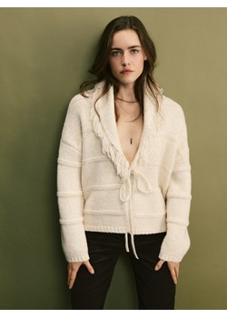 Reserved - Kardigan z frędzlami - kremowy - id: 243GV-02M - marki Reserved - 187294202 Reserved - Kardigan z frędzlami - kremowy ze sklepu Reserved w kategorii Swetry damskie - zdjęcie 187294202