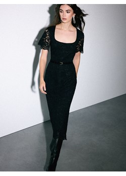 Mohito - Koronkowa sukienka midi - czarny - id: 002HV-99X - marki Mohito - 187295360 Mohito - Koronkowa sukienka midi - czarny ze sklepu Mohito w kategorii Sukienki - zdjęcie 187295360