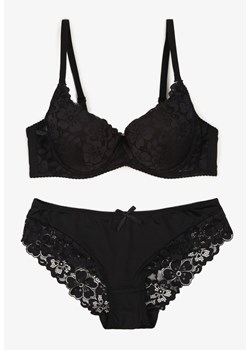 Czarny Koronkowy Komplet Majtki Figi i Biustonosz Eziselle - id: 8992C-38-BLACK - marki Renee - 187296922 Czarny Koronkowy Komplet Majtki Figi i Biustonosz Eziselle ze sklepu renee.pl w kategorii Komplety bielizny damskiej - zdjęcie 187296922