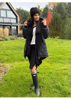 Czarna Pikowana Kurtka z Kapturem - id: 23070387 - marki Modnakiecka.pl - 187297470 Czarna Pikowana Kurtka z Kapturem ze sklepu ModnaKiecka.pl w kategorii Kurtki damskie - zdjęcie 187297470