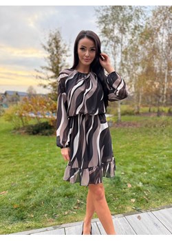 Brązowa Wzorzysta Sukienka z Falbanką - id: 23070248 - marki Modnakiecka.pl - 187297513 Brązowa Wzorzysta Sukienka z Falbanką ze sklepu ModnaKiecka.pl w kategorii Sukienki - zdjęcie 187297513