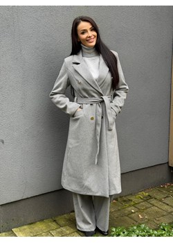 Szary Płaszcz z Guzikami i Paskiem - id: 23059083 - marki Modnakiecka.pl - 187297552 Szary Płaszcz z Guzikami i Paskiem ze sklepu ModnaKiecka.pl w kategorii Płaszcze damskie - zdjęcie 187297552