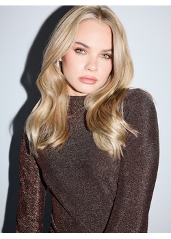 Mohito - Bluzka z metaliczną nitką - pomarańczowy - id: 585HI-28L - marki Mohito - 187300711 Mohito - Bluzka z metaliczną nitką - pomarańczowy ze sklepu Mohito w kategorii Bluzki damskie - zdjęcie 187300711