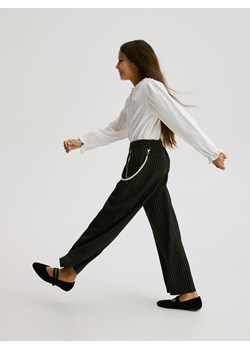 Reserved - Spodnie wide leg w paski - czarny - id: 068FG-99X - marki Reserved - 187303633 Reserved - Spodnie wide leg w paski - czarny ze sklepu Reserved w kategorii Spodnie dziewczęce - zdjęcie 187303633
