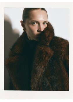 Reserved - Płaszcz ze sztucznego futra z paskiem - brązowy - id: 488IK-88X - marki Reserved - 187303670 Reserved - Płaszcz ze sztucznego futra z paskiem - brązowy ze sklepu Reserved w kategorii Płaszcze damskie - zdjęcie 187303670