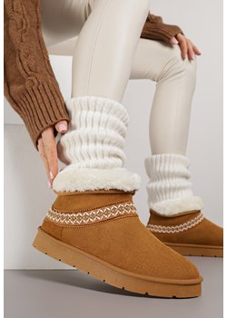 Brązowe Wsuwane Śniegowce z Imitacji Zamszu Zdobione Haftem i Futerkiem Zetesse - id: 401833 - marki born2be - 187304252 Brązowe Wsuwane Śniegowce z Imitacji Zamszu Zdobione Haftem i Futerkiem Zetesse ze sklepu born2be.pl w kategorii Śniegowce damskie - zdjęcie 187304252