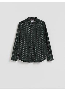 Reserved - Koszula slim fit w świąteczny wzór - ciemnozielony - id: 420GT-79P - marki Reserved - 187304590 Reserved - Koszula slim fit w świąteczny wzór - ciemnozielony ze sklepu Reserved w kategorii Koszule męskie - zdjęcie 187304590