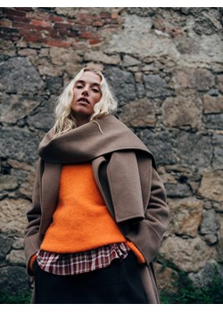 Reserved - Płaszcz handmade z odpinanym szalem - beżowy - id: 744HD-80X - marki Reserved - 187304770 Reserved - Płaszcz handmade z odpinanym szalem - beżowy ze sklepu Reserved w kategorii Płaszcze damskie - zdjęcie 187304770