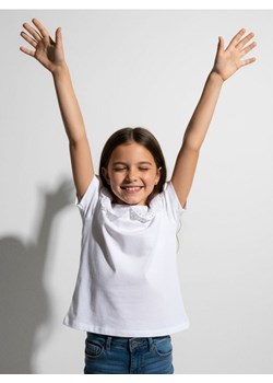 Sinsay - Koszulka z haftowanym kołnierzykiem - biały - id: 411EP-00X - marki Sinsay - 187306021 Sinsay - Koszulka z haftowanym kołnierzykiem - biały ze sklepu Sinsay w kategorii Bluzki dziewczęce - zdjęcie 187306021