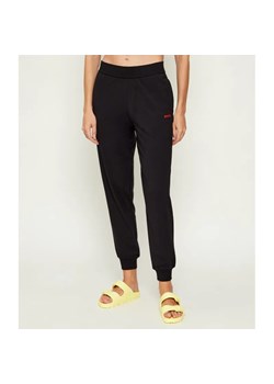 Hugo Bodywear Spodnie dresowe SHUFFLE PANTS | Regular Fit - id: BZ234W000007001 - marki Hugo Boss - 187311670 Hugo Bodywear Spodnie dresowe SHUFFLE PANTS | Regular Fit ze sklepu Gomez Fashion Store w kategorii Spodnie damskie - zdjęcie 187311670