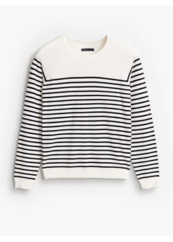 Mohito - Wzorzysty sweter z wiskozą - kremowy - id: 418EQ-01P - marki Mohito - 187311794 Mohito - Wzorzysty sweter z wiskozą - kremowy ze sklepu Mohito w kategorii Swetry damskie - zdjęcie 187311794