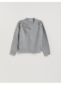 Reserved - Sweter z ozdobnymi aplikacjami - jasnoszary - id: 660HO-09M - marki Reserved - 187312461 Reserved - Sweter z ozdobnymi aplikacjami - jasnoszary ze sklepu Reserved w kategorii Swetry damskie - zdjęcie 187312461