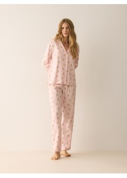 Reserved - Piżama ze świątecznym nadrukiem - pastelowy róż - id: 952EX-03X - marki Reserved - 187312670 Reserved - Piżama ze świątecznym nadrukiem - pastelowy róż ze sklepu Reserved w kategorii Piżamy damskie - zdjęcie 187312670
