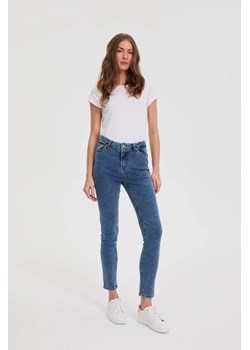 Jeansy skinny niebieskie - id: 31984 - marki Moodo.pl - 187312782 Jeansy skinny niebieskie ze sklepu Moodo.pl w kategorii Jeansy damskie - zdjęcie 187312782
