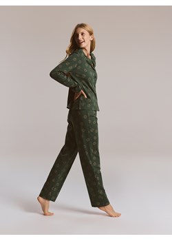Reserved - Dwuczęściowa piżama ze świątecznym nadrukiem - zielony - id: 957EX-77X - marki Reserved - 187315413 Reserved - Dwuczęściowa piżama ze świątecznym nadrukiem - zielony ze sklepu Reserved w kategorii Piżamy damskie - zdjęcie 187315413