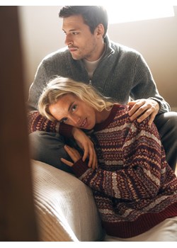 Reserved - Sweter z szalem - wielobarwny - id: 015HV-MLC - marki Reserved - 187316502 Reserved - Sweter z szalem - wielobarwny ze sklepu Reserved w kategorii Swetry damskie - zdjęcie 187316502