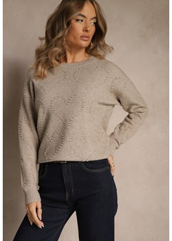 Beżowy Sweter z Tłoczonymi Sercami Unareia - id: WMY-5795-MIX6K-42-BEIGE - marki Renee - 187316741 Beżowy Sweter z Tłoczonymi Sercami Unareia ze sklepu renee.pl w kategorii Swetry damskie - zdjęcie 187316741