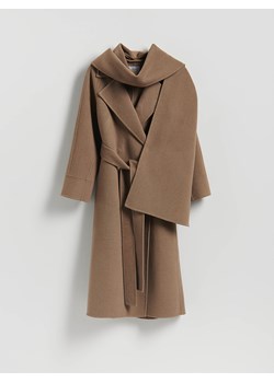 Reserved - Płaszcz handmade z odpinanym szalem - beżowy - id: 744HD-80X - marki Reserved - 187318342 Reserved - Płaszcz handmade z odpinanym szalem - beżowy ze sklepu Reserved w kategorii Płaszcze damskie - zdjęcie 187318342
