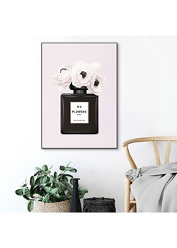 Orangewallz Druk artystyczny "Perfume Bottle Flowers" w ramce - id: 16600016 - marki Orangewallz - 187318462 Orangewallz Druk artystyczny "Perfume Bottle Flowers" w ramce ze sklepu Limango Polska w kategorii Obrazy - zdjęcie 187318462