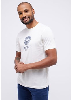 MĘSKA KOSZULKA MUSTANG Austin T-shirt NADRUK Whisper White 1014951 2013 ze sklepu YouNeedit.pl w kategorii T-shirty męskie - zdjęcie 187321414