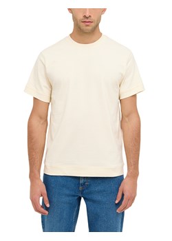 Męski T-Shirt Mustang Style Allentown Whisper White 1016271 2013 ze sklepu YouNeedit.pl w kategorii T-shirty męskie - zdjęcie 187321832