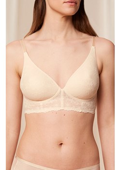 Triumph biustonosz usztywniany kremowy Bright Spotlight 10216463, Kolor kremowy, Rozmiar 80B, Triumph ze sklepu Primodo w kategorii Biustonosze - zdjęcie 187323120