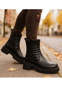 Czarne wysokie botki na platformie /J4-4 H2 18441 W188/ ze sklepu Pantofelek24.pl w kategorii Botki - zdjęcie 187330102