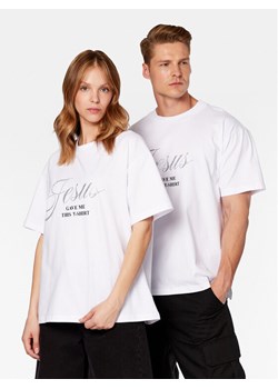 2005 T-Shirt Unisex Jesus Biały Regular Fit ze sklepu MODIVO w kategorii Bluzki damskie - zdjęcie 187331054