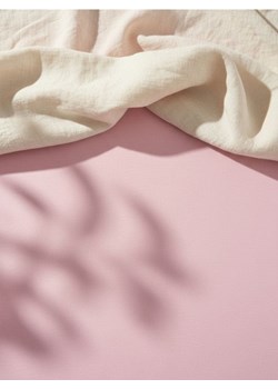 Sinsay - Prześcieradło z gumką - różowy ze sklepu Sinsay w kategorii Prześcieradła - zdjęcie 187333170