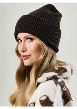 Sinsay - Prążkowana czapka beanie - brązowy ze sklepu Sinsay w kategorii Czapki zimowe damskie - zdjęcie 187333264