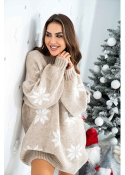 krótka sukienka dzianinowa sweter print gwiazdki polski producent tmc - beżowo- biała ze sklepu STYLOWO w kategorii Sukienki - zdjęcie 187338212