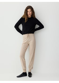 Reserved - Wełniane spodnie z dodatkiem kaszmiru - beżowy ze sklepu Reserved w kategorii Spodnie damskie - zdjęcie 187338461