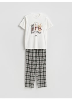 Reserved - Dwuczęściowa piżama z motywem świątecznym - złamana biel ze sklepu Reserved w kategorii Piżamy męskie - zdjęcie 187341323