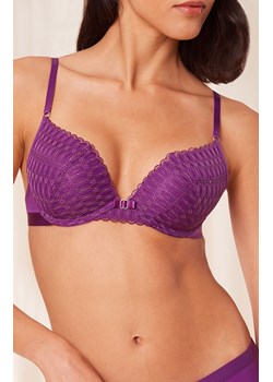 Triumph biustonosz push-up fioletowy Aura Spotlight T WHU 10216452, Kolor fioletowy, Rozmiar 75A, Triumph ze sklepu Intymna w kategorii Biustonosze - zdjęcie 187344864