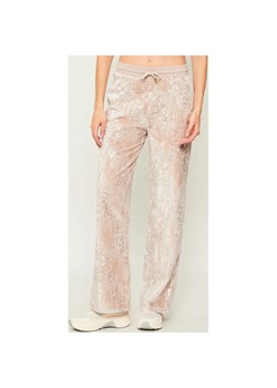 GUESS ACTIVE Spodnie | Relaxed fit ze sklepu Gomez Fashion Store w kategorii Spodnie damskie - zdjęcie 187345634
