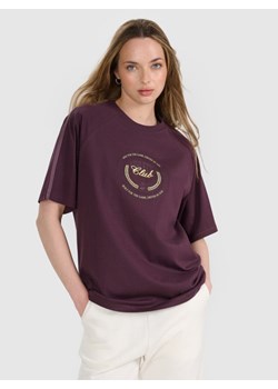 Damski t-shirt oversize z nadrukiem 4F 4FRSS25TTSHF2791 - fioletowy ze sklepu Sportstylestory.com w kategorii Bluzki damskie - zdjęcie 187358624