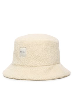 Calvin Klein Kapelusz Boucle LV04F5055G Écru ze sklepu MODIVO w kategorii Kapelusze damskie - zdjęcie 187362650
