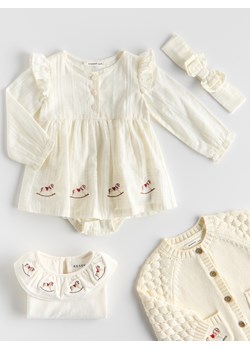 Reserved - Body z falbaną - złamana biel ze sklepu Reserved w kategorii Komplety niemowlęce - zdjęcie 187368781