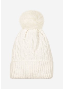 Jasnobeżowa Czapka z Pomponem Zdobiona Warkoczowym Splotem Emmirae ze sklepu born2be.pl w kategorii Czapki z daszkiem męskie - zdjęcie 187371231