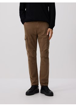 Reserved - Spodnie cargo slim fit - brązowy ze sklepu Reserved w kategorii Spodnie męskie - zdjęcie 187371363