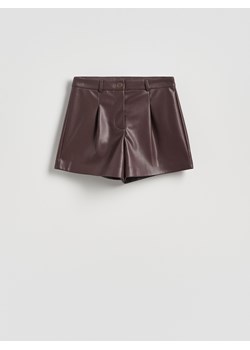 Reserved - Szorty z imitacji skóry - bordowy ze sklepu Reserved w kategorii Szorty - zdjęcie 187371463