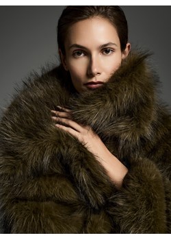 Reserved - Sztuczne futerko z kołnierzem - zielony ze sklepu Reserved w kategorii Futra damskie - zdjęcie 187372083
