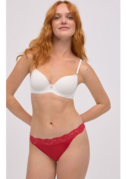 Czerwone stringi damskie z koronką CHRISTMAS 19491, Kolor czerwony, Rozmiar L, YSABEL MORA ze sklepu Intymna w kategorii Majtki damskie - zdjęcie 187378031