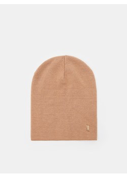 Mohito - Beżowa czapka basic - beżowy ze sklepu Mohito w kategorii Czapki zimowe damskie - zdjęcie 187385480